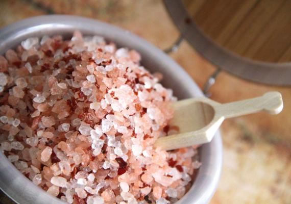 Добыча морской розовой соли в Крыму (24 фото) Розовая соль крыма польза и вред